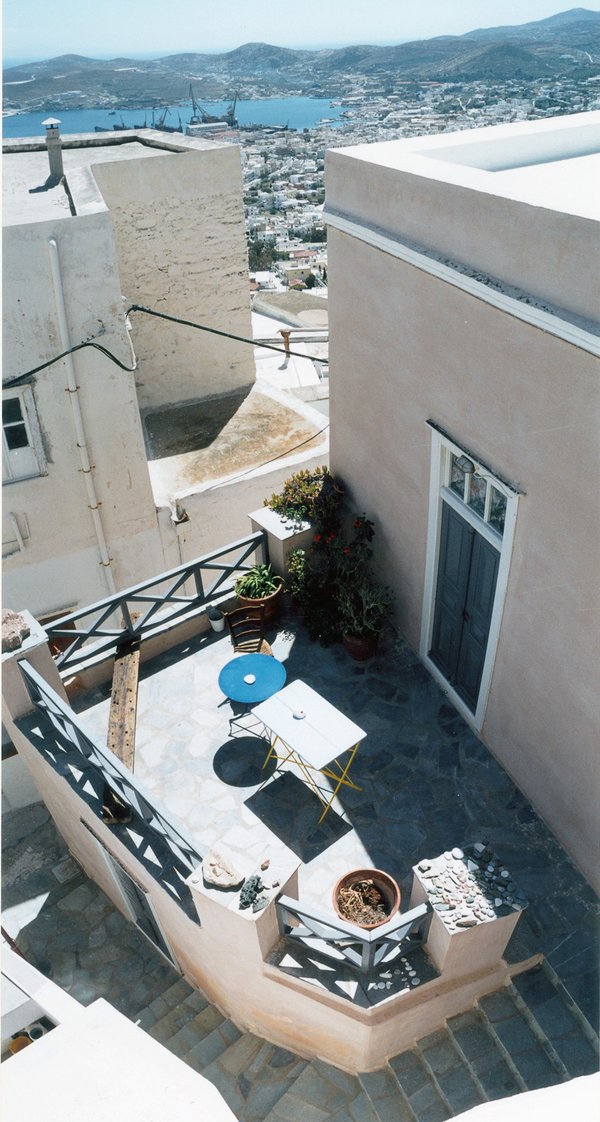 Fassade mit Terrasse Ost